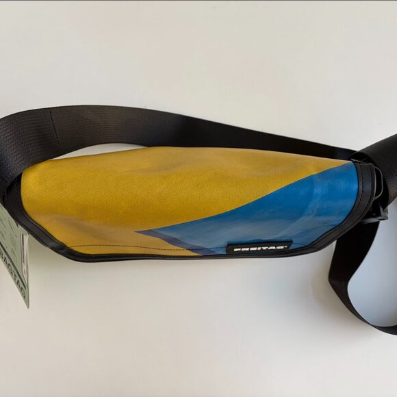 Freitag Messenger Bag -  F41 HAWAII FIVE-0 - New With Tags - Picture 4 of 5